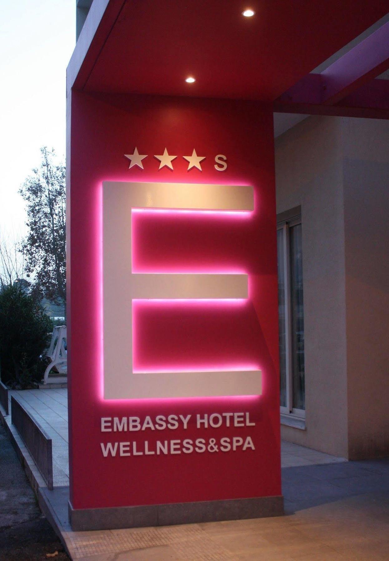 Embassy Hotel & Spa 卡托利卡 外观 照片