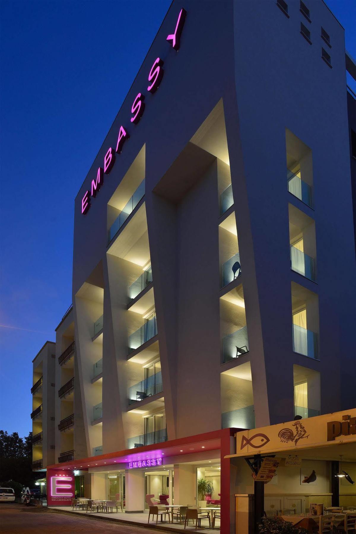 Embassy Hotel & Spa 卡托利卡 外观 照片
