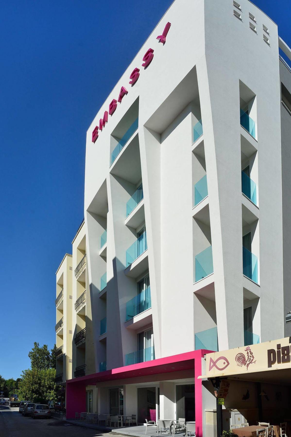 Embassy Hotel & Spa 卡托利卡 外观 照片