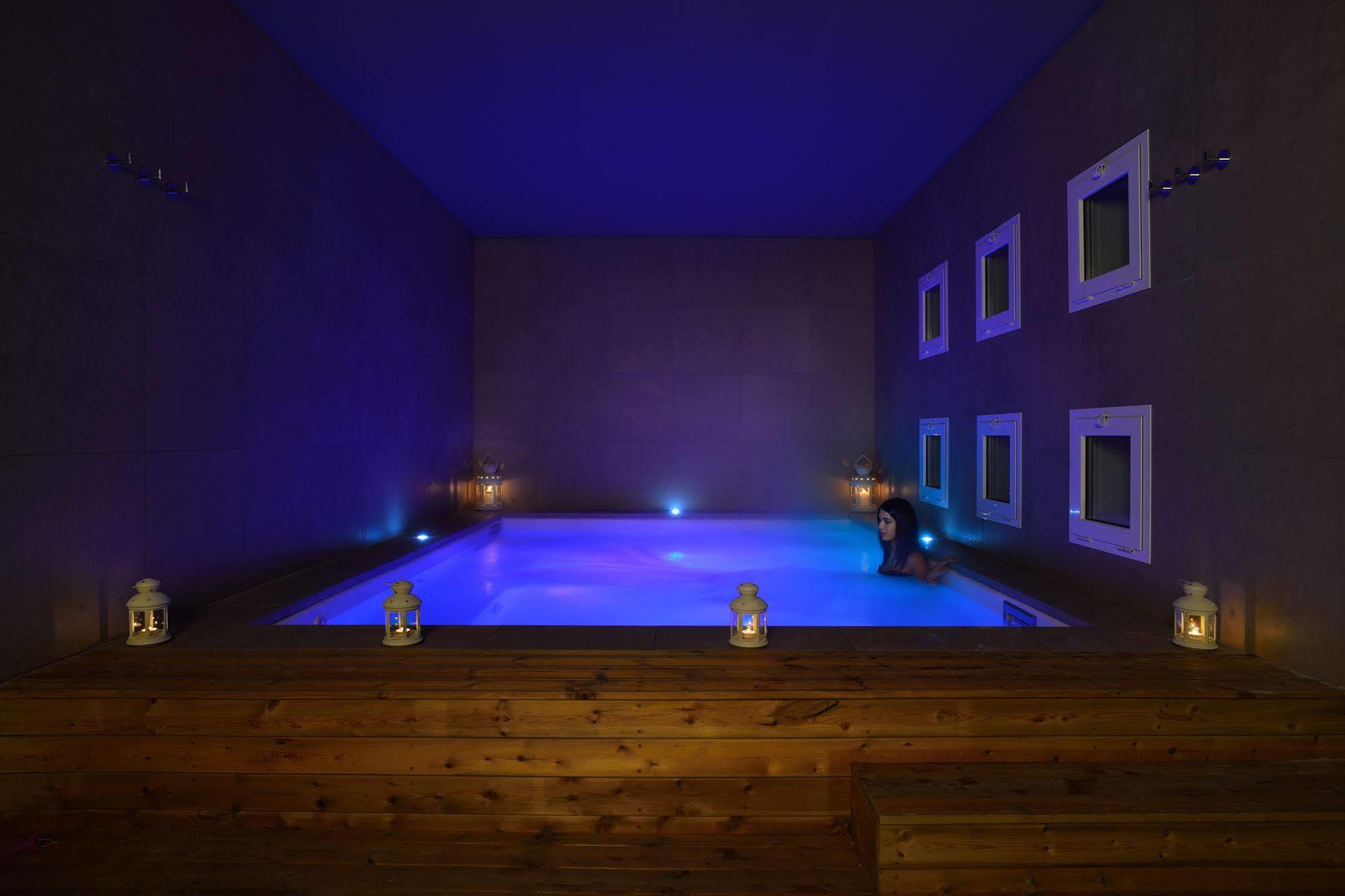 Embassy Hotel & Spa 卡托利卡 外观 照片